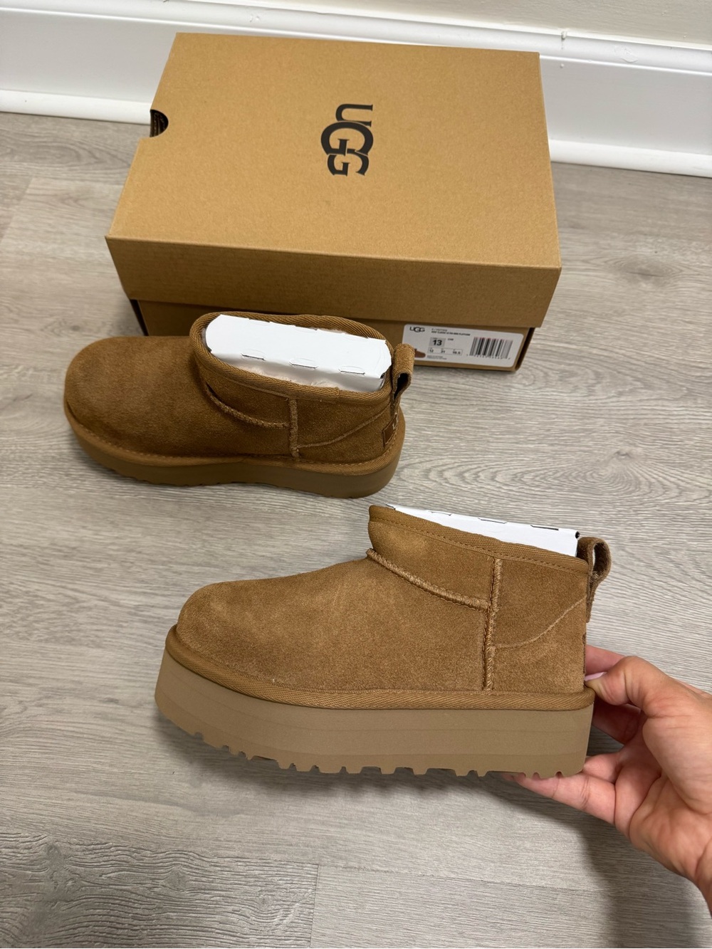 New Kids Ugg Classic Ultra Mini Platform Chestnut Brown - Picture 4 of 7